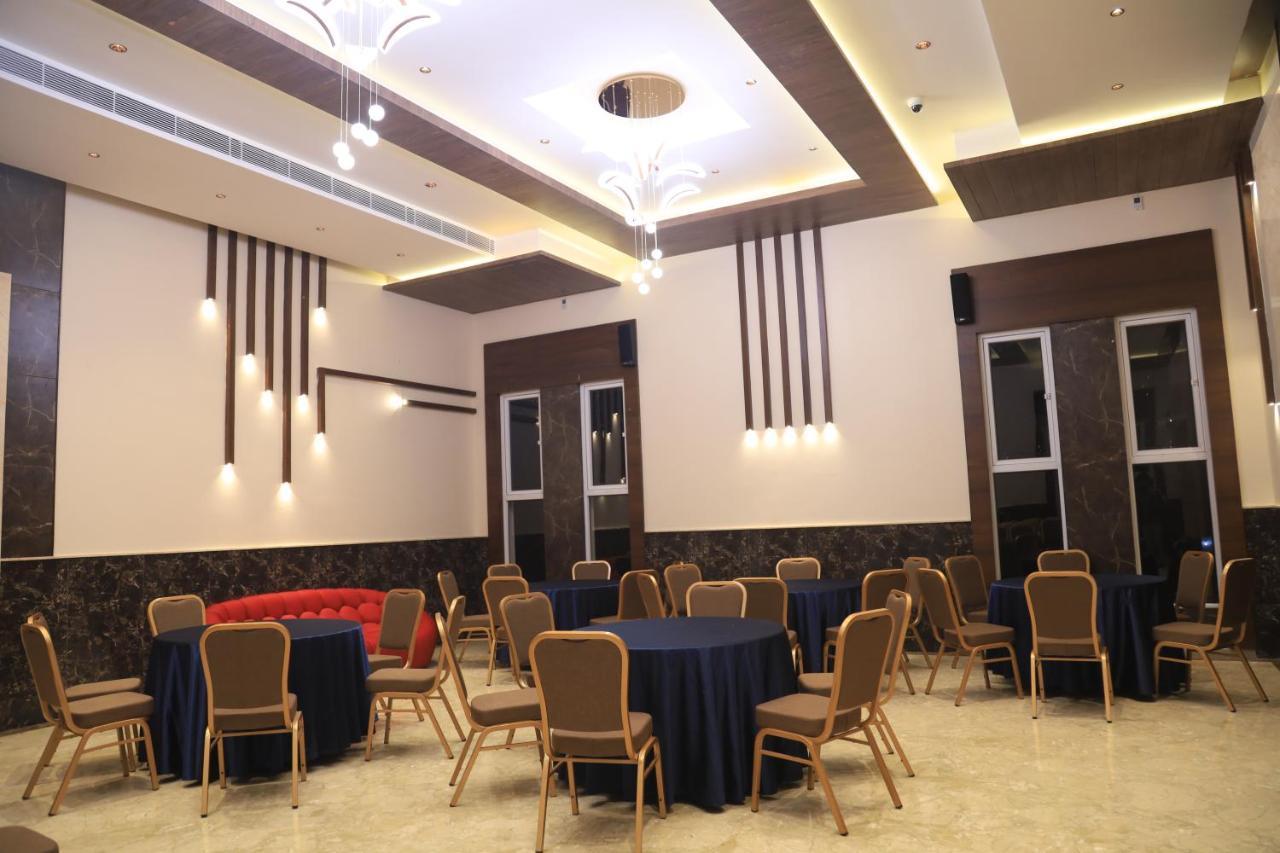 Kings Bury Inn Кумбаконам Екстериор снимка