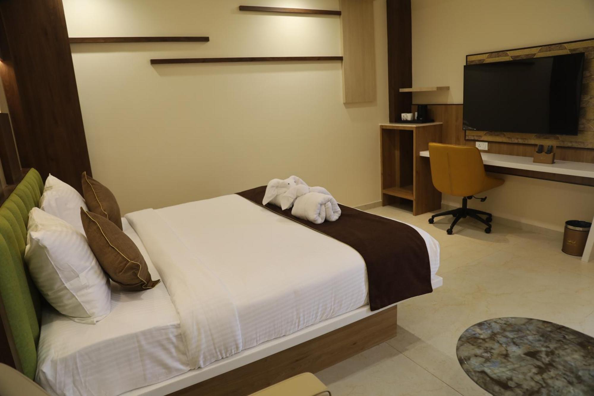 Kings Bury Inn Кумбаконам Екстериор снимка