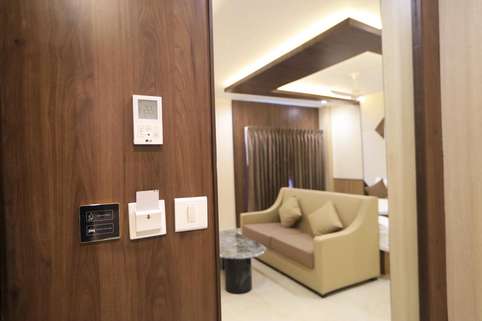 Kings Bury Inn Кумбаконам Екстериор снимка