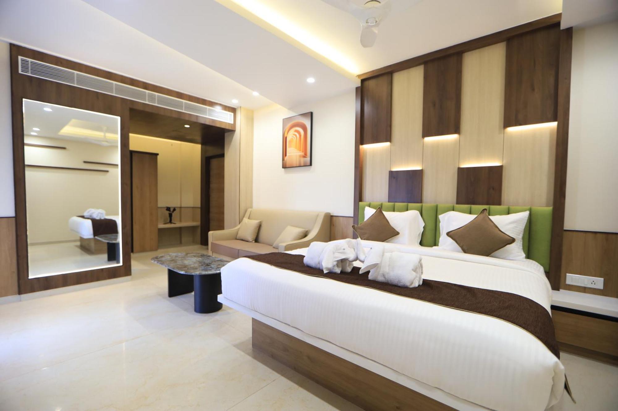Kings Bury Inn Кумбаконам Екстериор снимка