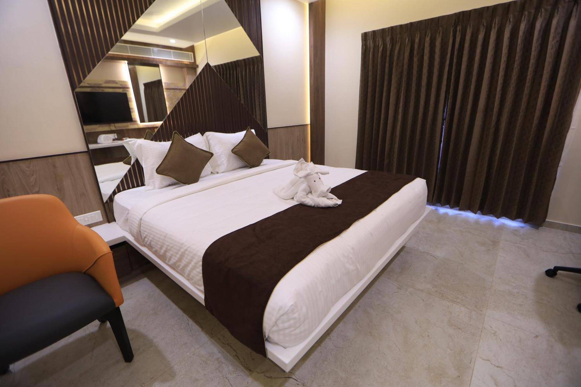 Kings Bury Inn Кумбаконам Екстериор снимка